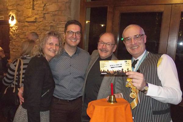 z-comedy-kellner-willy-wichtig-bei nicole&frank-020